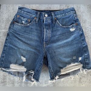 Levis Shorts Blue 501 Mid Thigh Distressed Denim Shorts Women’s 28